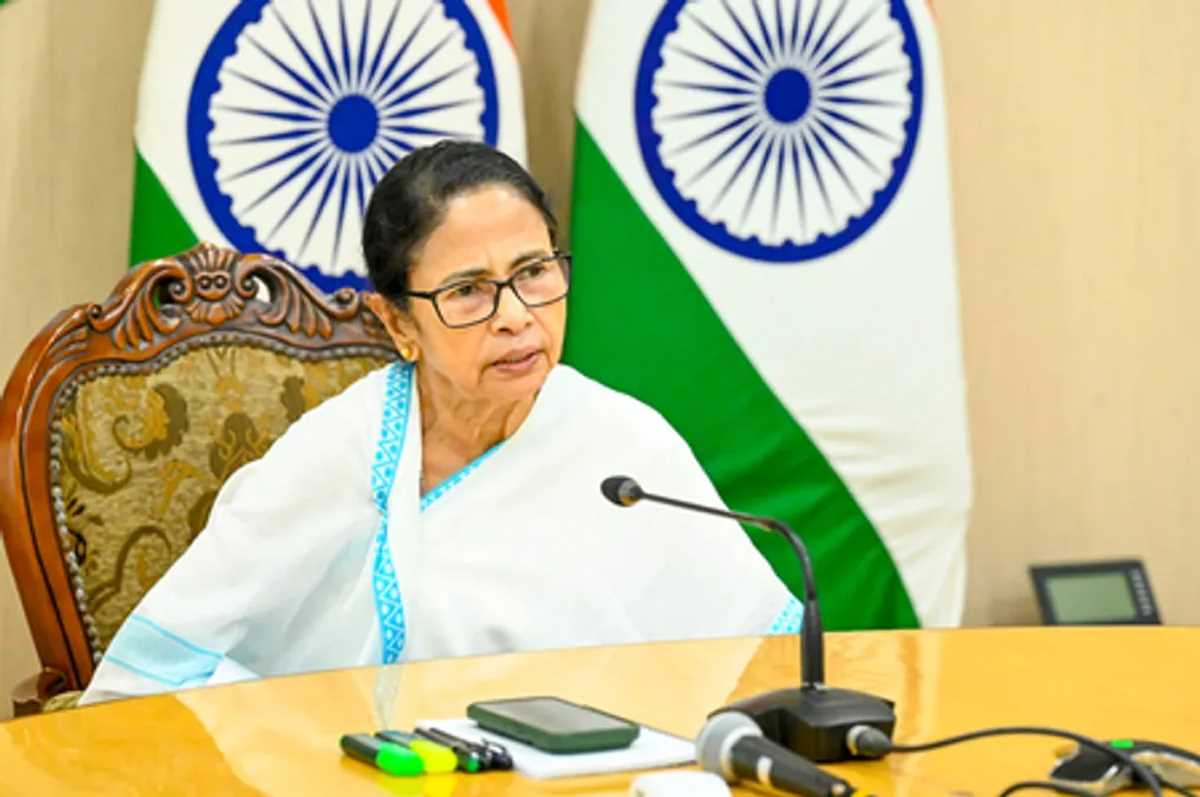 बर्खास्त कर्मचारियों को मिलने वाले भत्ते पर अंतरिम रोक, कलकत्ता हाईकोर्ट से लगा बंगाल सरकार को झटका